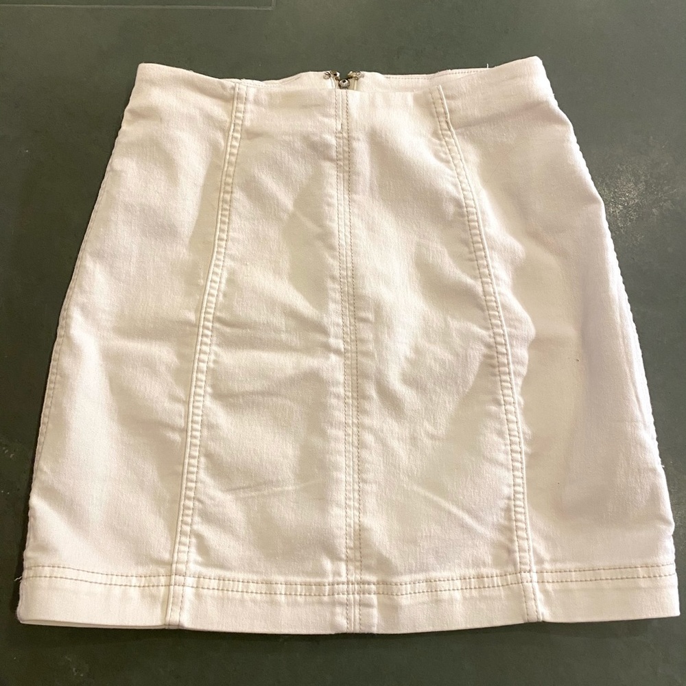 Free people white denim skirt size:6